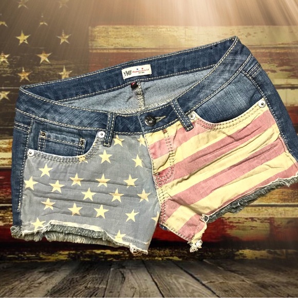 2pc. Set YMI Stars & Stripes Cut-Off American Flag Low Rise Shorts & Tee Shirt - Picture 4 of 14